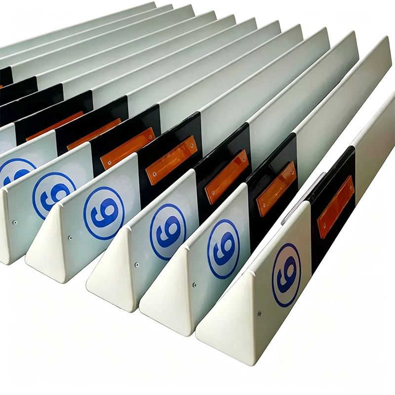เสาดีไลน์เนอร์ขอบถนน PE/PVC